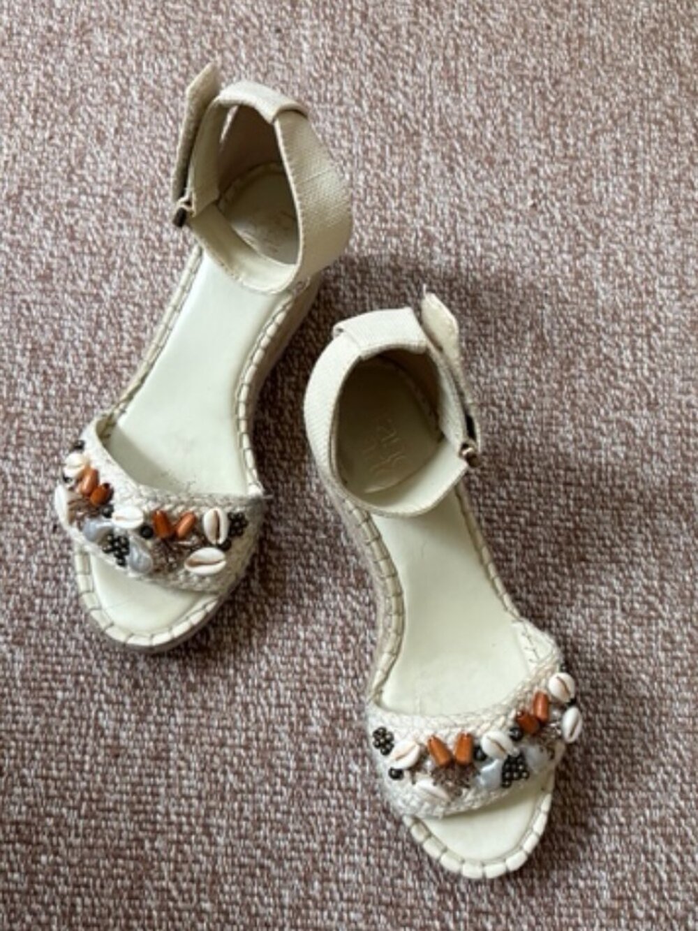 Ivory wedge sandals - Shell decoration - Franco Sarto